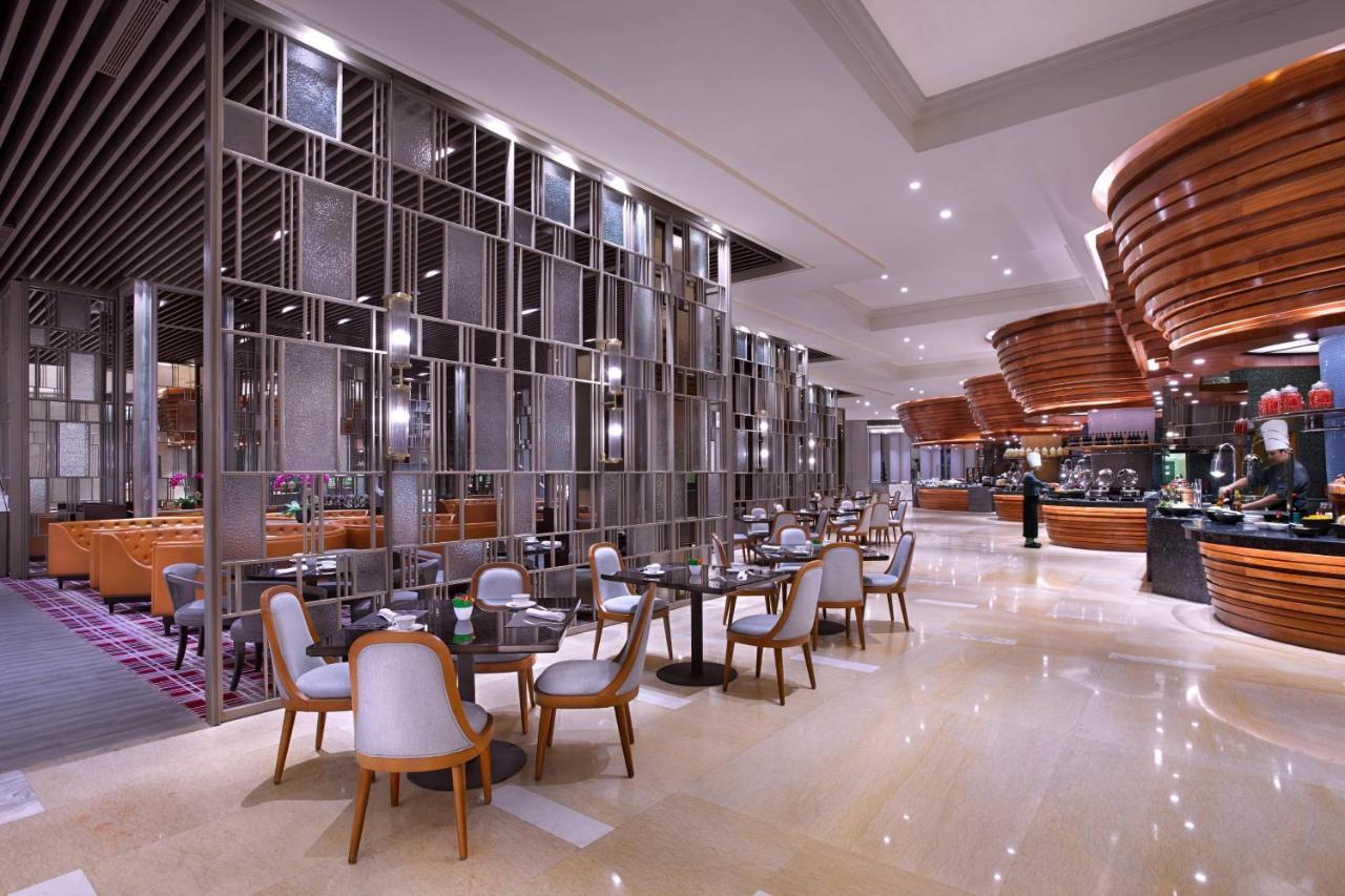 מלון The Ritz-Carlton Jakarta, Mega Kuningan מראה חיצוני תמונה